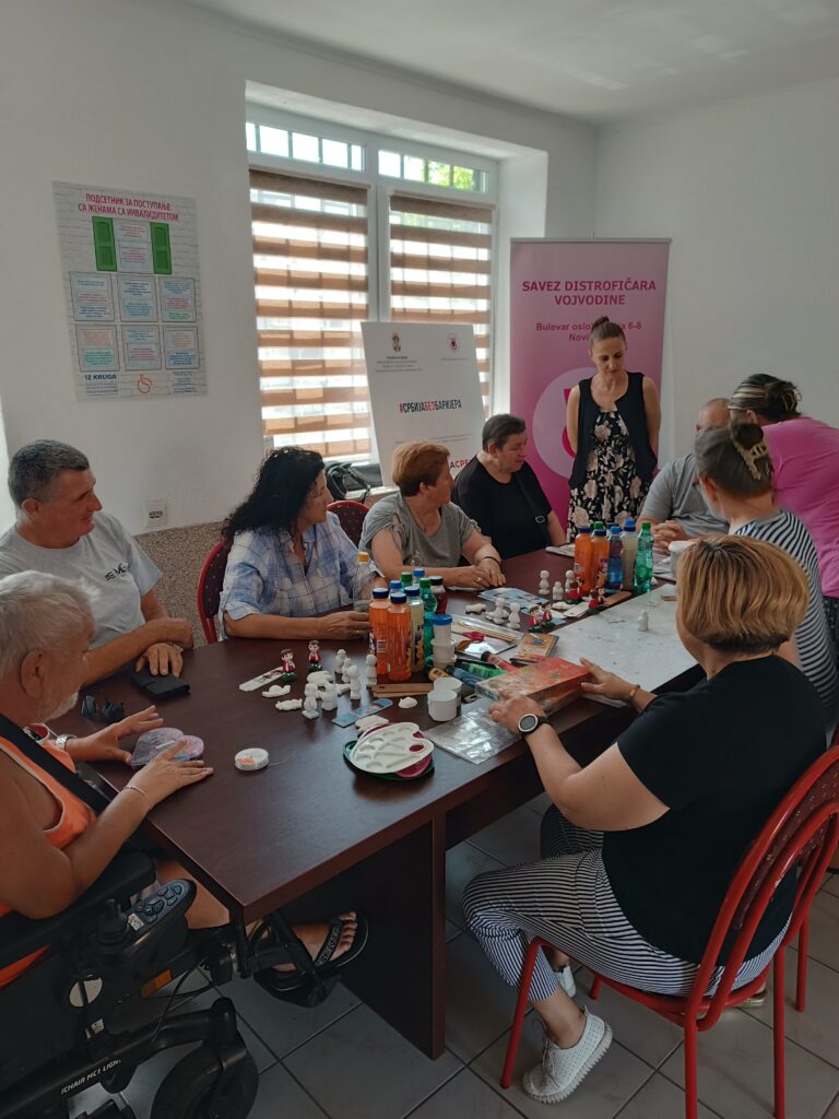 Kreativni karavan u Rumi – učesnici radionice sa EXPO 2027 maskotama
